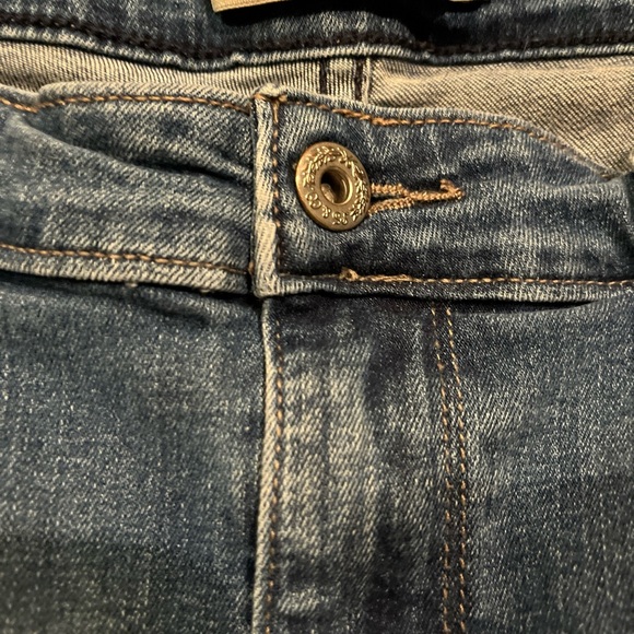 Womens Levis 512 Perfectly Slimming Capris 32x18 Womens Size 14 - Picture 6 of 6